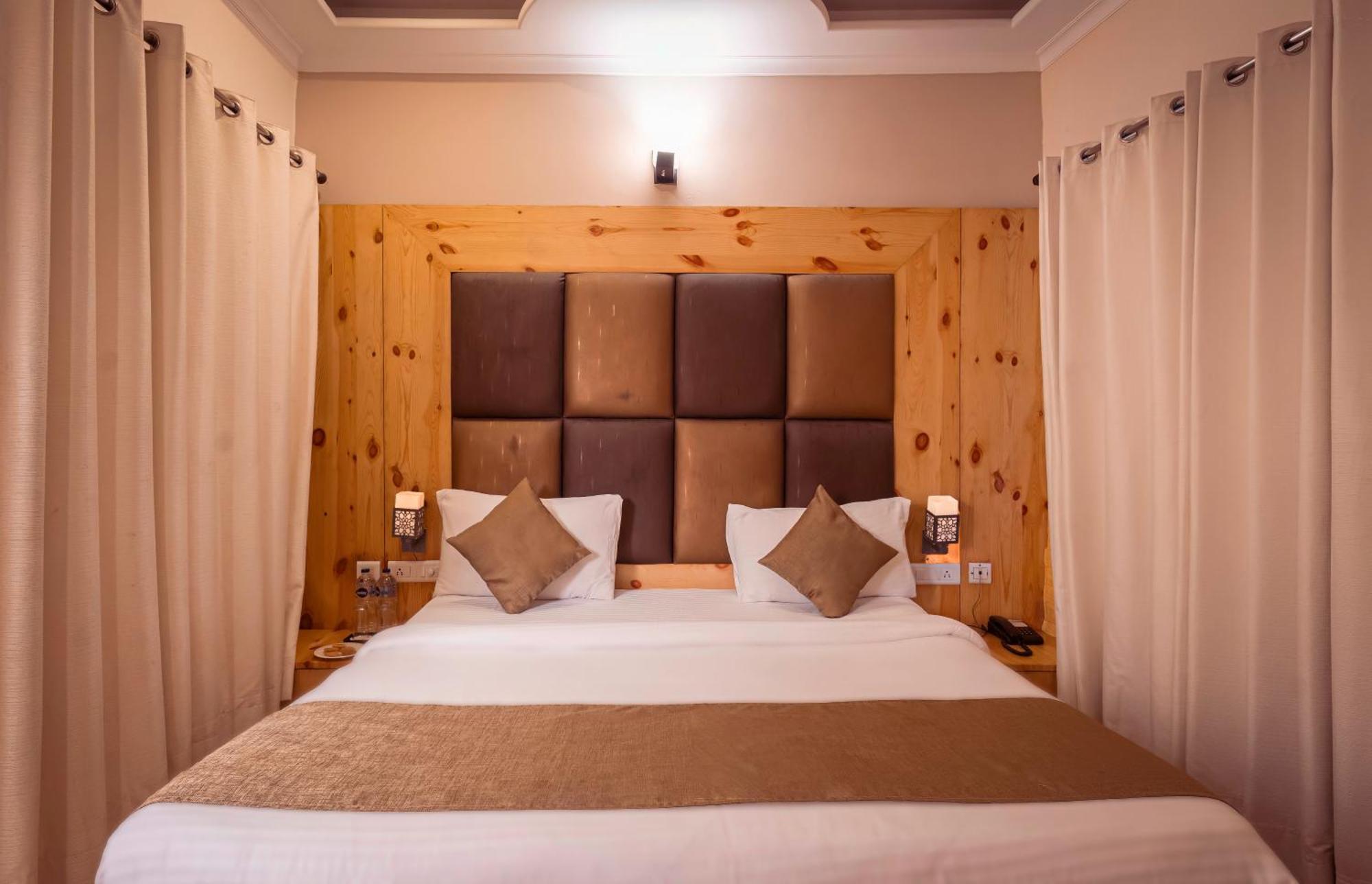 The Tattwaa Corbett Spa And Resort Rāmnagar Eksteriør billede
